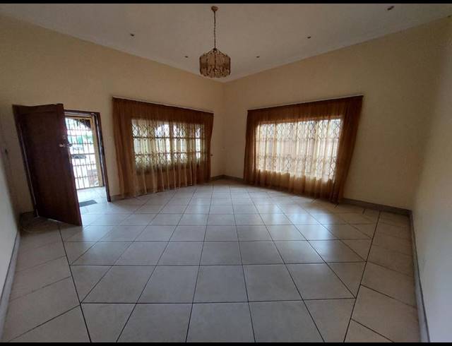 4 BEDROOM HOUSE FOR SALE IN LAUDIUM